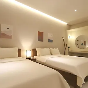 호텔 헤르몬, 김해